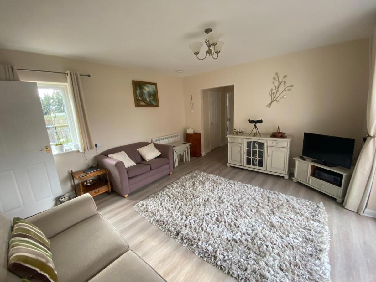 Entire Guest House, In Pewsey Vale, Wiltshire Manningford Abbots Екстериор снимка